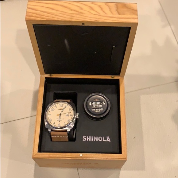 Shinola Other - Shinola watch cream dial leather strap